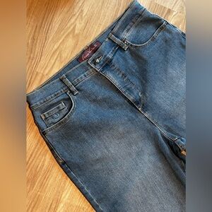 Gloria Vanderbilt Jeans 12